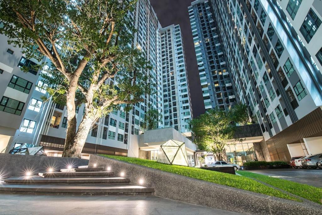 The Base Central Pattaya Seaview Екстер'єр фото