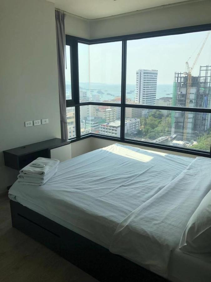 The Base Central Pattaya Seaview Екстер'єр фото