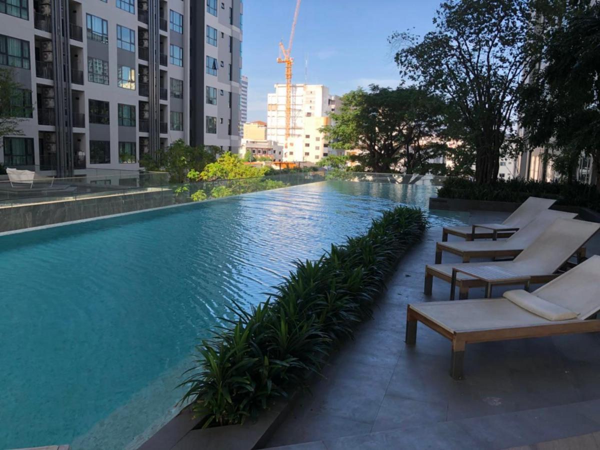 The Base Central Pattaya Seaview Екстер'єр фото