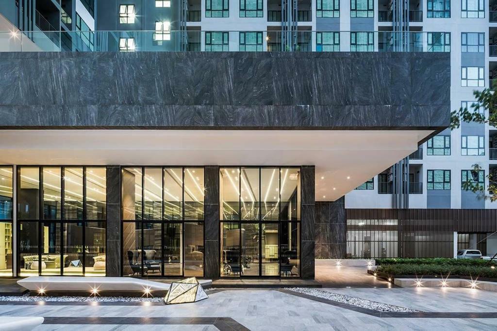 The Base Central Pattaya Seaview Екстер'єр фото