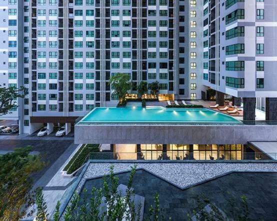 The Base Central Pattaya Seaview Екстер'єр фото