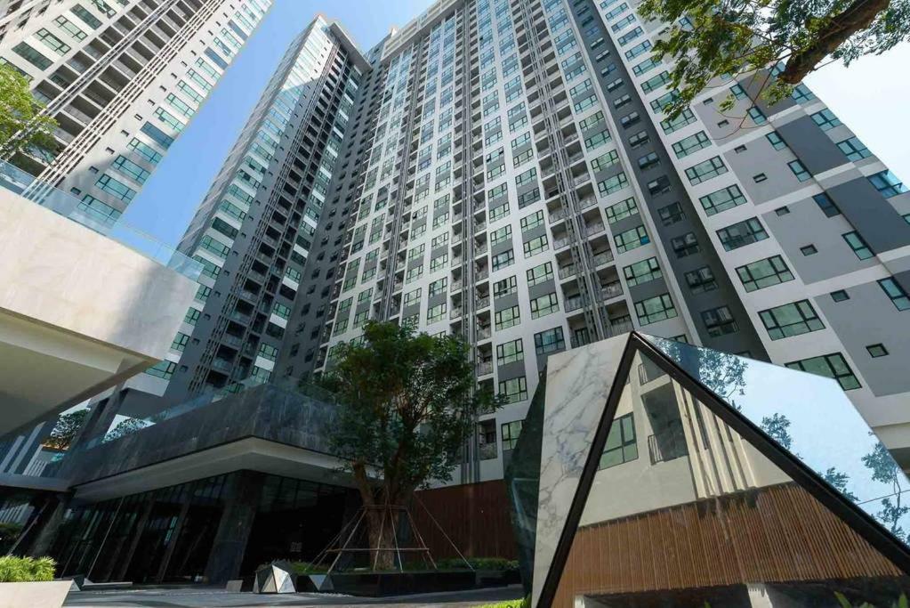 The Base Central Pattaya Seaview Екстер'єр фото